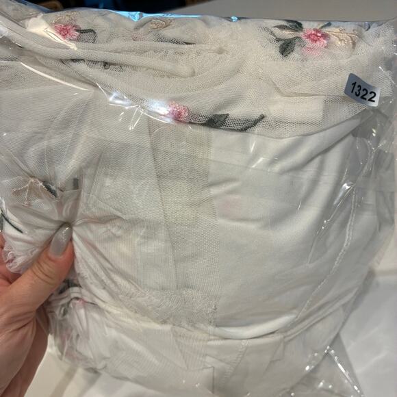 NWT Mac Duggal Cream Floral Embroidered One Shoulder Maxi Dress Sz 8 - Picture 13 of 13